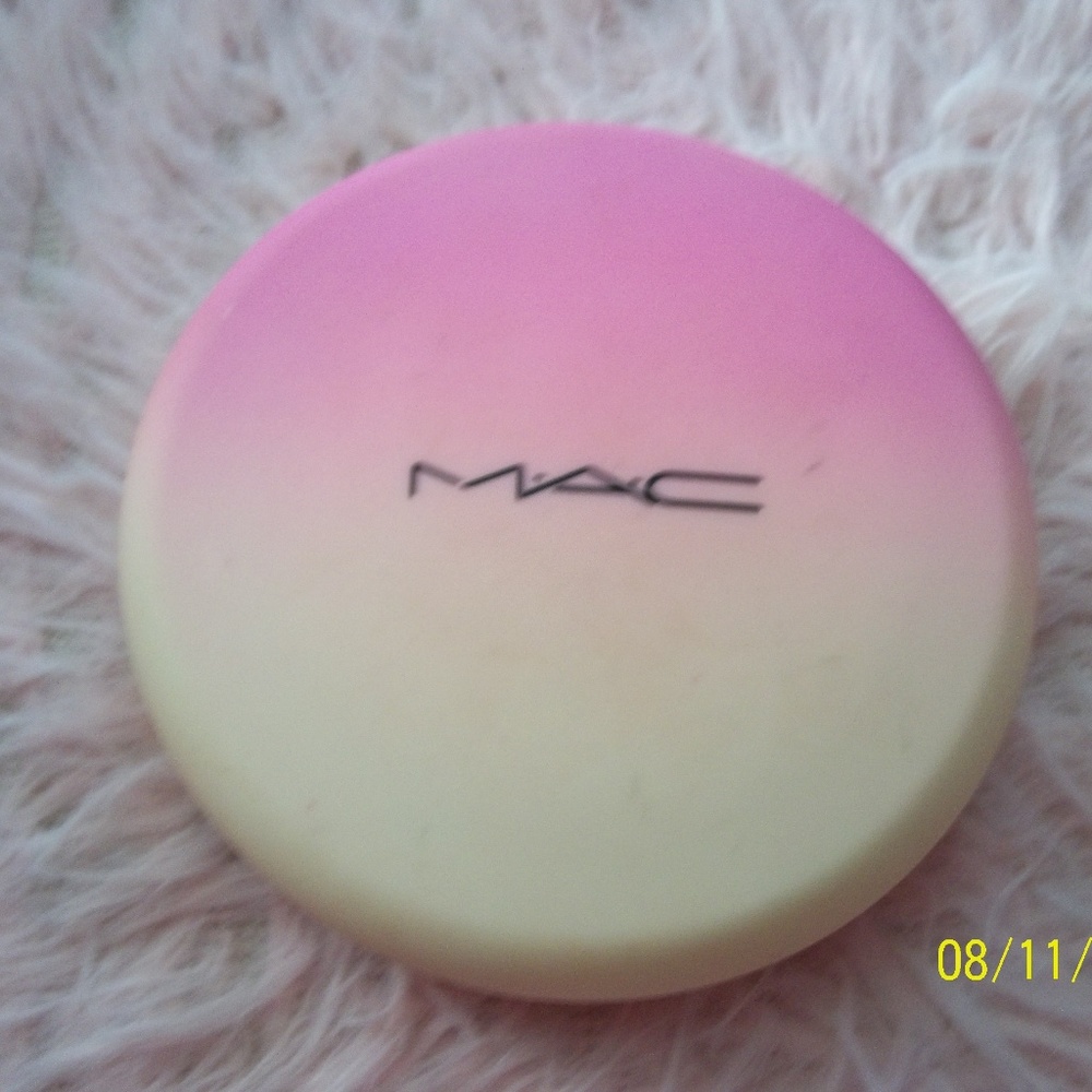 MAC YEAR OF THE DOG COLLECTION BLUSH